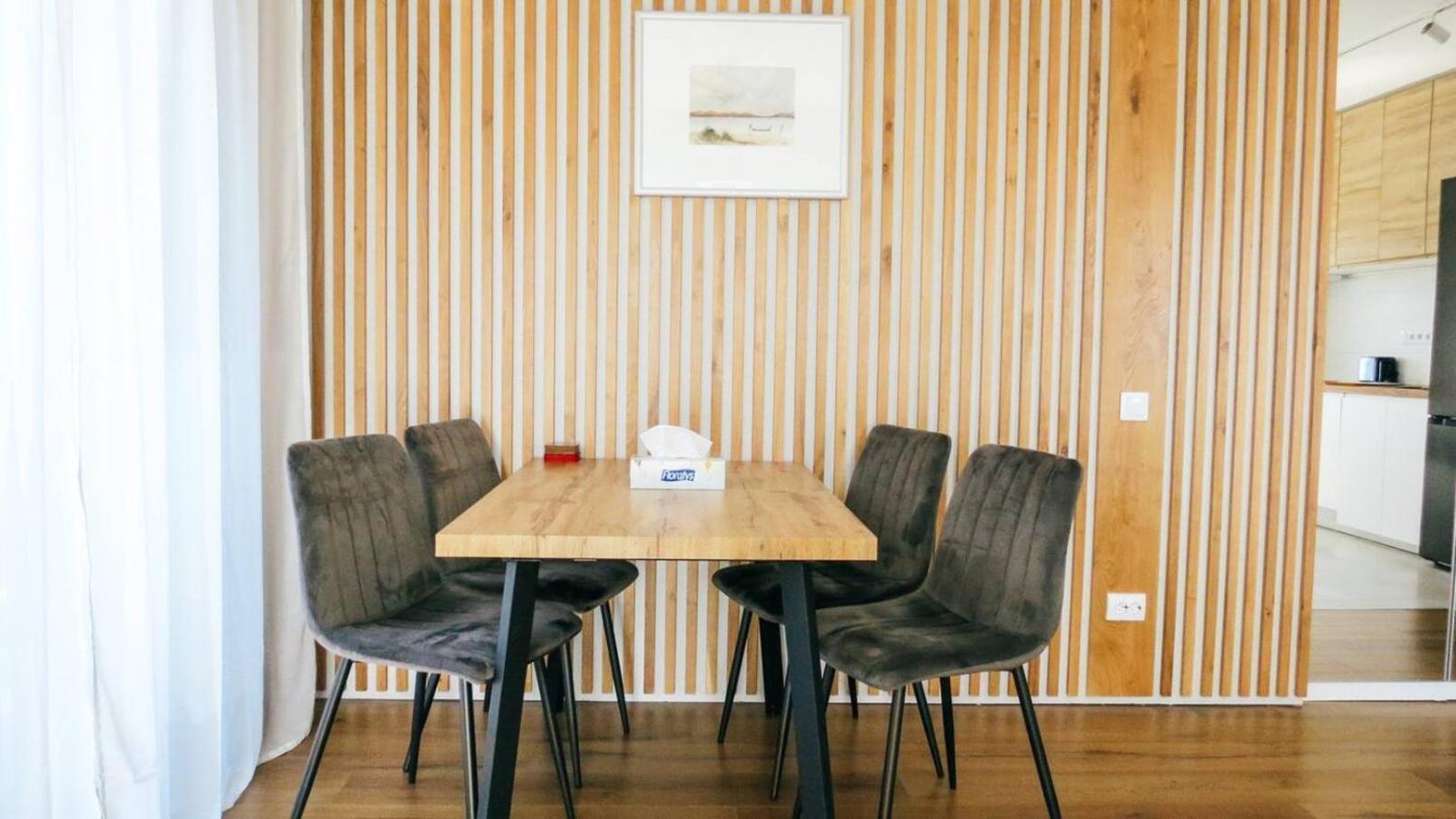 Eden Escape Apartment คลูจ-นาโปกา ภายนอก รูปภาพ